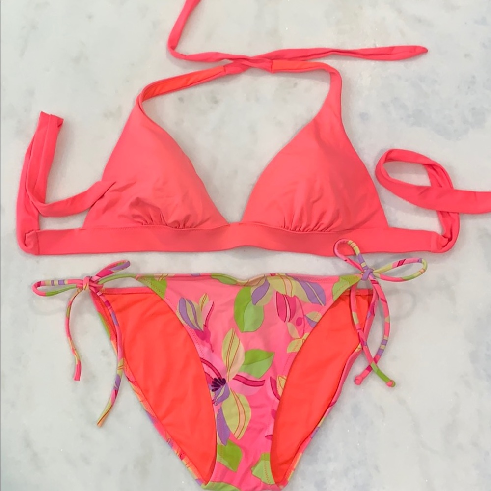 Victorias’s Secret bright colored bikini